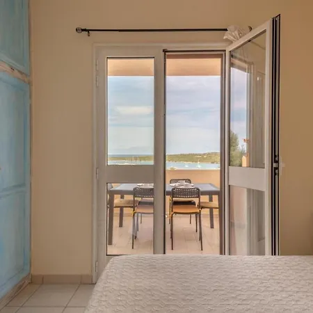 Fantastico Baia De Bahas Two Bedroom Sleeps Six No 1500 Apartment *