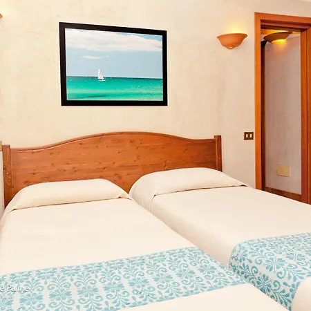 Fantastico Baia De Bahas Two Bedroom Sleeps Six No 1500 Marinella (Sardinia)
