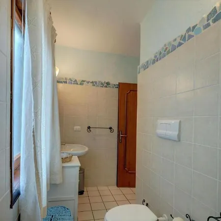 Apartment Fantastico Baia De Bahas Two Bedroom Sleeps Six No 1500 *